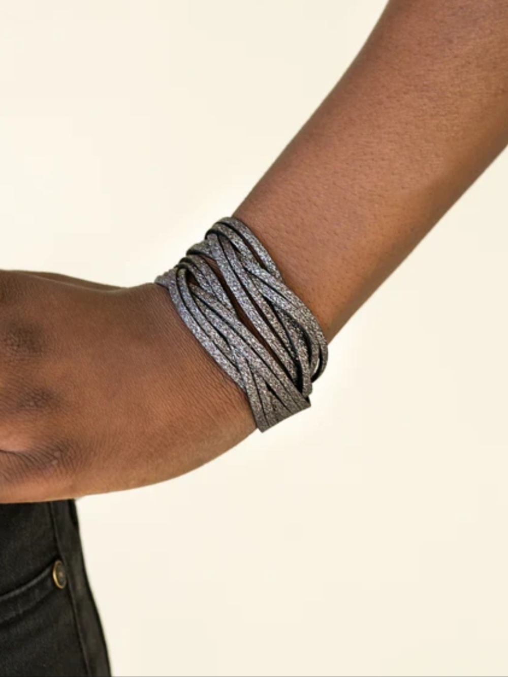 ShamL Shim • Black